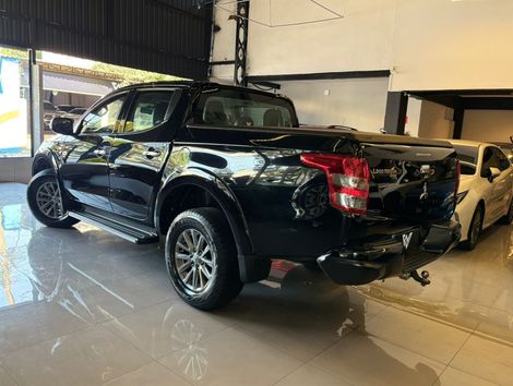 Mitsubishi L200 Triton Sport HPE-S 2.4 CD Dies. Aut