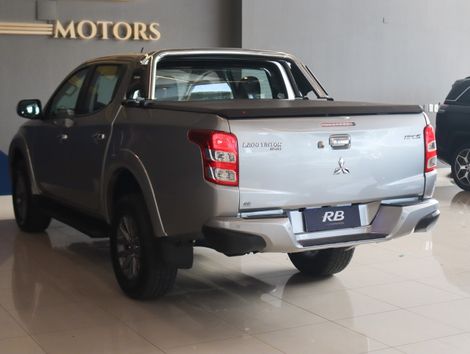 Mitsubishi L200 Triton Sport HPE-S 2.4 CD Dies. Aut