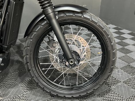 TRIUMPH STREET SCRAMBLER 900cc