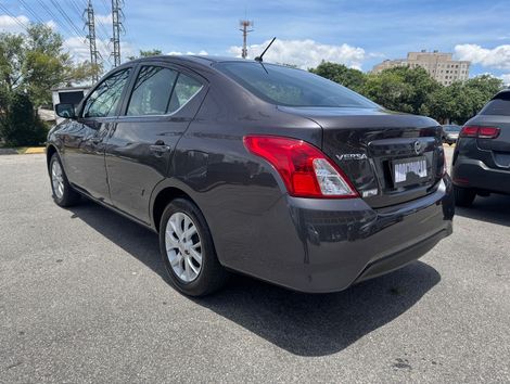 Nissan VERSA SL 1.6 16V Flex Fuel 4p Mec.