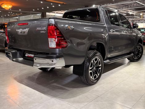 Toyota Hilux CD SRV 4x4 2.8 TDI Diesel Aut.