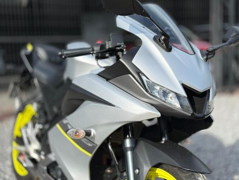 YAMAHA YZF R-15 155 ABS