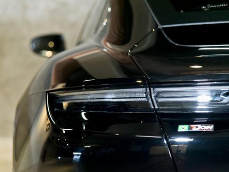 Porsche Taycan 4S (Elétrico)