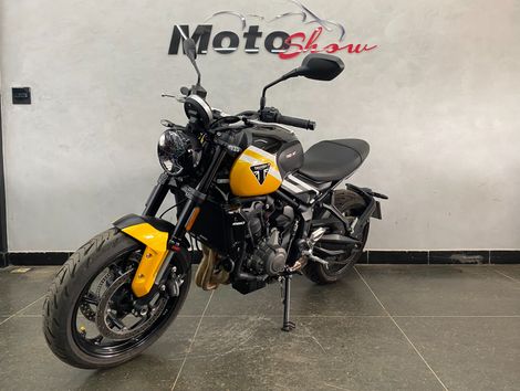 TRIUMPH TRIDENT 660