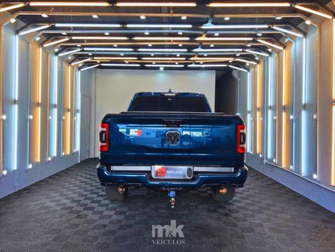 RAM 1500 LIMITED NIGHT EDITION 5.7 4x4 Aut.