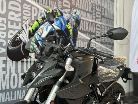 SUZUKI GSX-8S