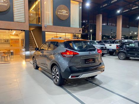 Nissan KICKS SL 1.6 16V FlexStar 5p Aut.