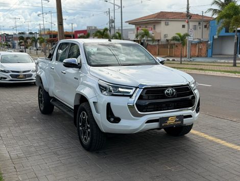 Toyota Hilux CD SRX Plus 4x4 2.8 TDI Die. Aut.