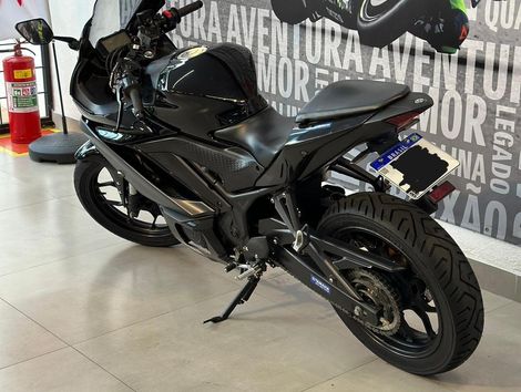 YAMAHA YZF R-3 321/ABS