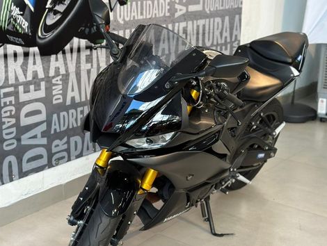 YAMAHA YZF R-3 321/ABS