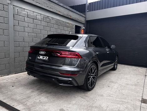 Audi Q8 Perf.Black 3.0 TFSI Quat. S-tr/(Híb.)