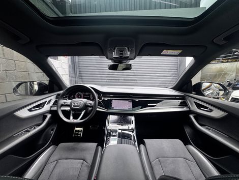 Audi Q8 Perf.Black 3.0 TFSI Quat. S-tr/(Híb.)