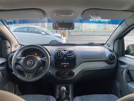 Fiat Palio Week. ATTRACTIVE 1.4 Fire Flex 8V