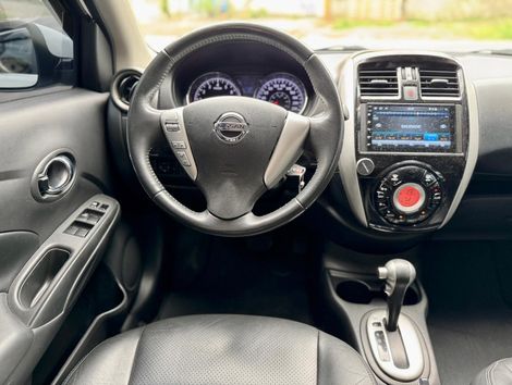 Nissan VERSA SL 1.6 16V FlexStart 4p Aut.