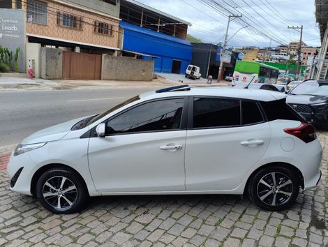 Toyota YARIS XLS Connect 1.5 Flex 16V 5p Aut.