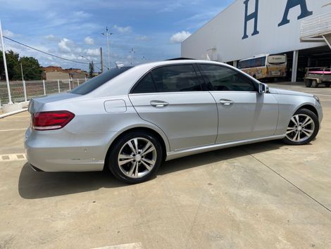Mercedes E-250 CGI Avantgarde 2.0 TB 211cv Aut.