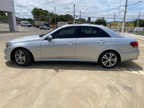 Mercedes E-250 CGI Avantgarde 2.0 TB 211cv Aut.