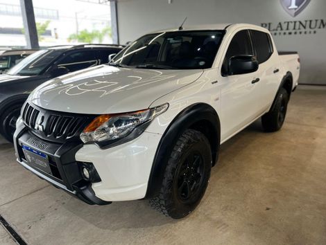 Mitsubishi L200 Tri. Outdo. GLS 2.4 CD 4x4 Die. Aut