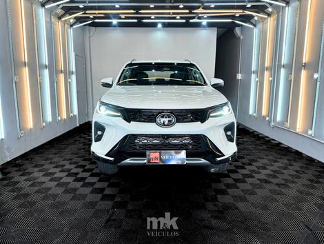 Toyota Hilux SW4 SRX Plat. 4x4 2.8 TB Die. Aut.