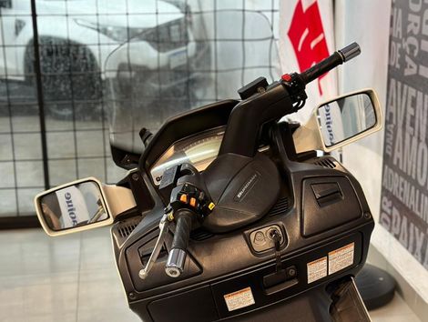 SUZUKI BURGMAN 650 EXECUTIVE/ 650