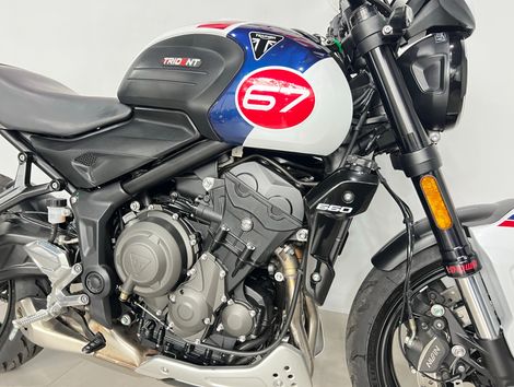 TRIUMPH TRIDENT 660 TRIPLE TRIBUTE