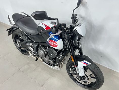 TRIUMPH TRIDENT 660 TRIPLE TRIBUTE