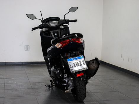 YAMAHA NMAX 160