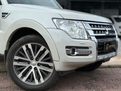 Mitsubishi Pajero HPE Full 3.2 4x4 T.I.Dies. 5p Aut