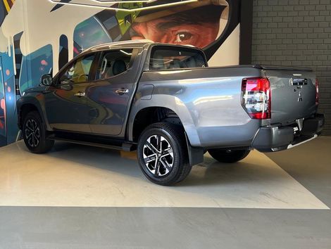 Mitsubishi L200 Triton Sport HPE-S 2.4 CD Dies. Aut