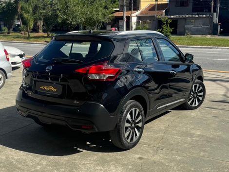 Nissan KICKS SL 1.6 16V FlexStar 5p Aut.