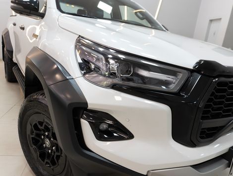 Toyota Hilux CD GR-S 4x4 2.8 TDI Dies. Aut.