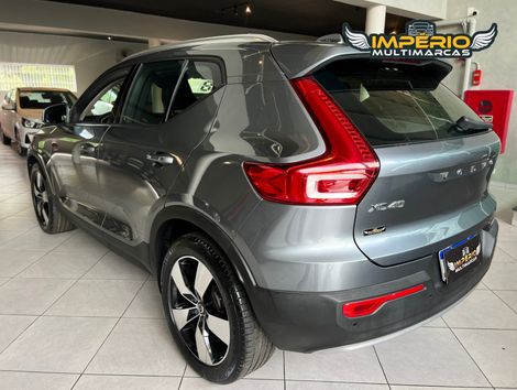 Volvo XC 40 T-5 MOMENTUM 2.0 252cv AWD