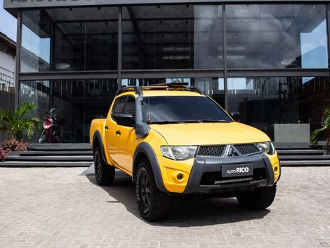 Mitsubishi L200 Triton Savana 3.2 CD TBI Dies. Mec.