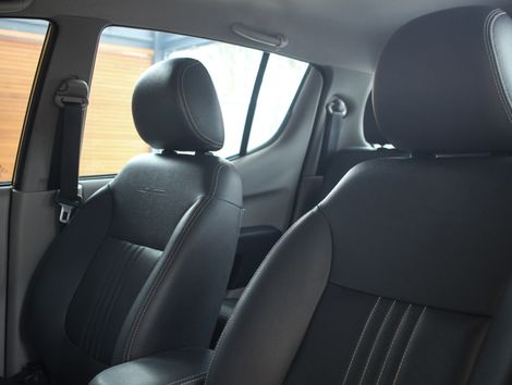 Mitsubishi L200 Triton Savana 3.2 CD TBI Dies. Mec.