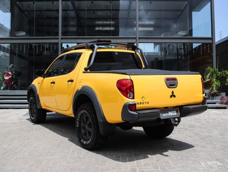 Mitsubishi L200 Triton Savana 3.2 CD TBI Dies. Mec.