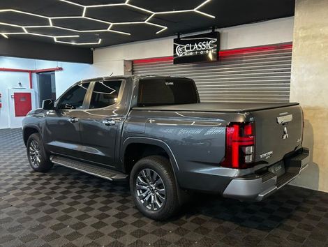 Mitsubishi Triton HPE-S 2.4 CD 4x4 TB Diesel Aut.