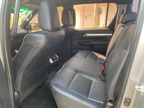 Toyota Hilux CD SRX 4x4 2.8 TDI 16V Diesel Aut.