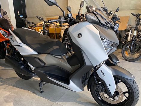 YAMAHA XMAX 250 CONNECTED 