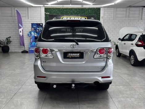 Toyota Hilux SW4 SRV D4-D 4x4 3.0 TDI Dies. Aut