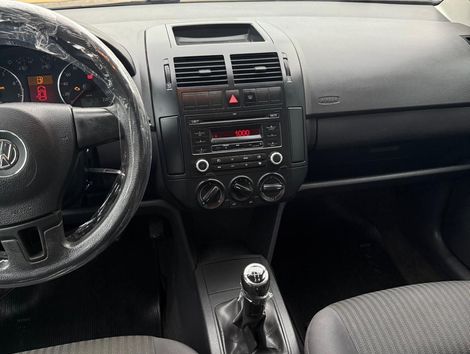 VolksWagen Polo Sedan 1.6 Mi Total Flex 8V 4p