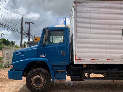 MERCEDES-BENZ Atron 2324 6x2 2p (diesel) (E5)