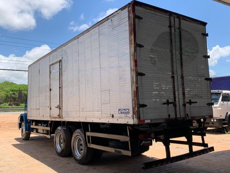 MERCEDES-BENZ Atron 2324 6x2 2p (diesel) (E5)