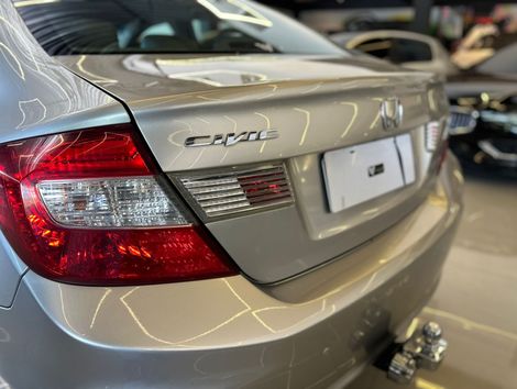Honda Civic Sedan LXR 2.0 Flexone 16V Aut. 4p