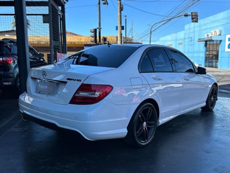 Mercedes C-180 CGI Sport 1.6 TB 16V 156cv Aut.