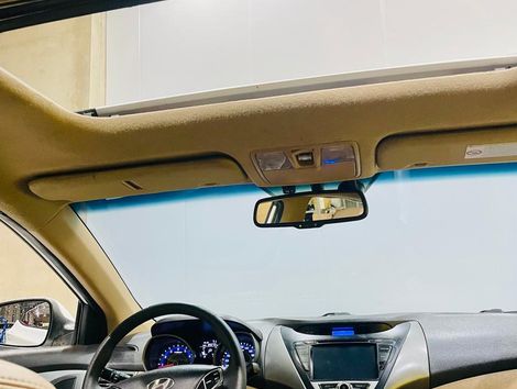 Hyundai Elantra GLS 1.8 16V Aut.