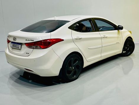 Hyundai Elantra GLS 1.8 16V Aut.