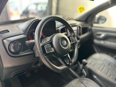 Fiat Strada Volcano 1.3 Flex 8V CD