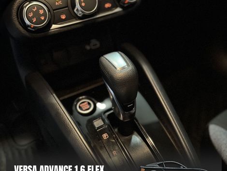 Nissan VERSA Advance 1.6 16V Flex Aut.