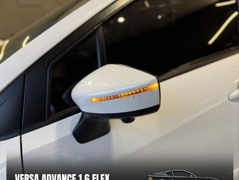 Nissan VERSA Advance 1.6 16V Flex Aut.