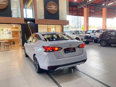 Nissan VERSA Advance 1.6 16V Flex Aut.